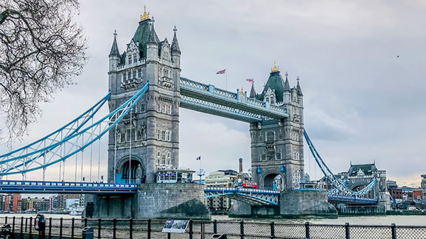 Photo of London bridge