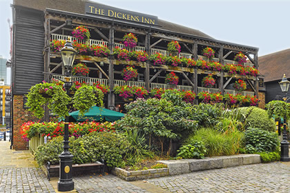 Dickens-inn The Dickens Inn